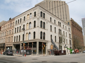 Kinn MKE Guesthouse Construction