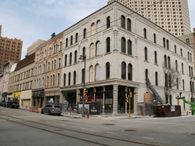 Kinn MKE Guesthouse Construction