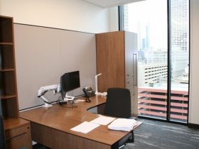 Standard Office at Husch Blackwell