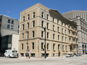 Grand Avenue Club