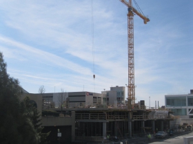Construction of 833 East.