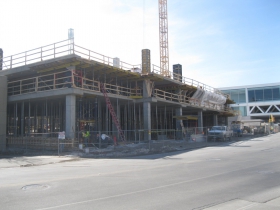 Construction of 833 East.