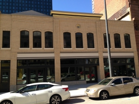627-637 N. Broadway