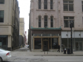 This urban location for Amilinda is located on E. Wisconsin Ave. adjacent to a very old alley between N. Milwaukee St. and N. Broadway.