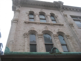 Amilinda will open in a historic building on E. Wisconsin Ave. that has most recently held Chinese and Thai spots.