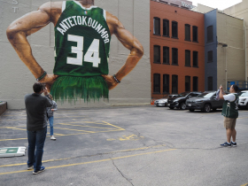 Giannis Mural Photographers