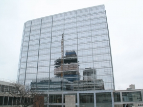 833 East
