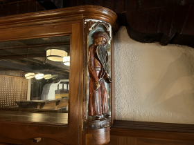 Figurine and Display Case at Karl Ratzsch's