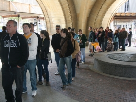 Doors Open Milwaukee Public Tours Line