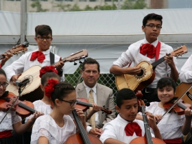 Mariachi Juvenil and John Schlifske