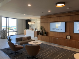 Huron Lounge