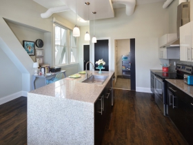 Mackie Flats Apartment