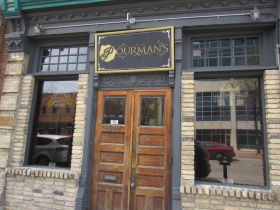 Pourman's