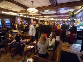 The bar at Mason Street Grill