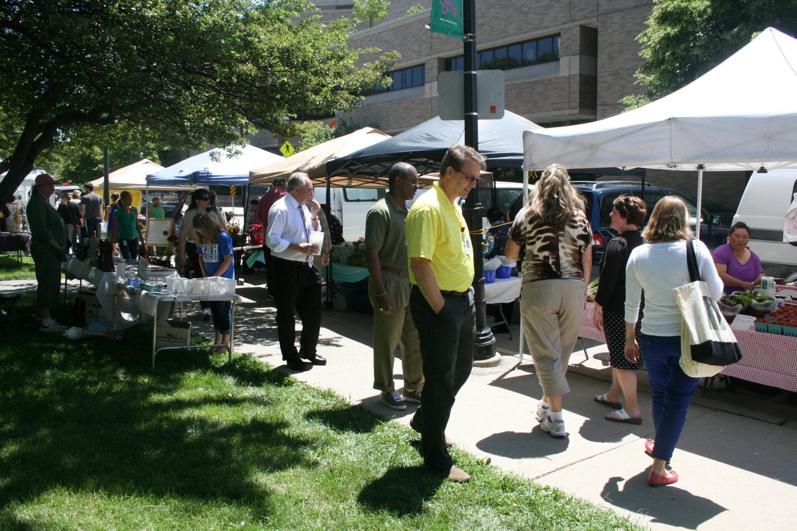 Downtown Milwaukee Farmers’ Markets
