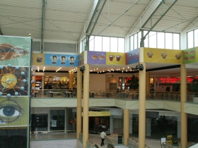 Food Court