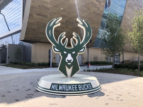 Bucks Logo Sign
