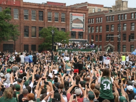 Crowd Cheers on Bucks Players