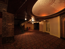 Grand Warner lobby.