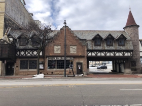 Mader's Restaurant
