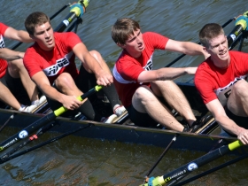 MSOE Mens Rowing Team on the Last Bend of the Race Toward Schlitz Park