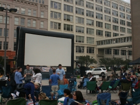 Screen before Broadcast