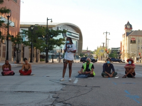 Speaker circle