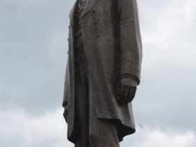 State of Abraham Lincoln at the War Memorial
