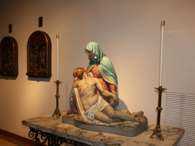 Christ statue in basement of the Basilica.