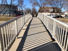 Kinnickinnic River Pedestrian Bridge