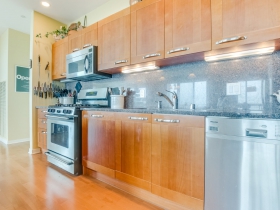 Listing of the Week: 1522 on the Lake