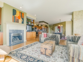Listing of the Week: 1522 on the Lake
