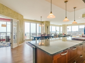 Listing of the Week: 1522 on the Lake
