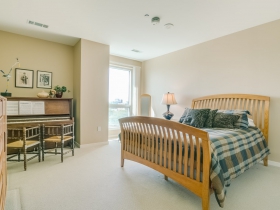 Listing of the Week: 1522 on the Lake