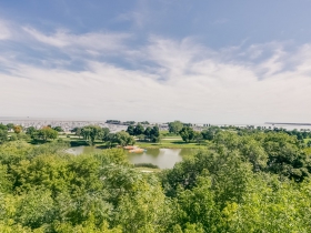 Listing of the Week: 1522 on the Lake