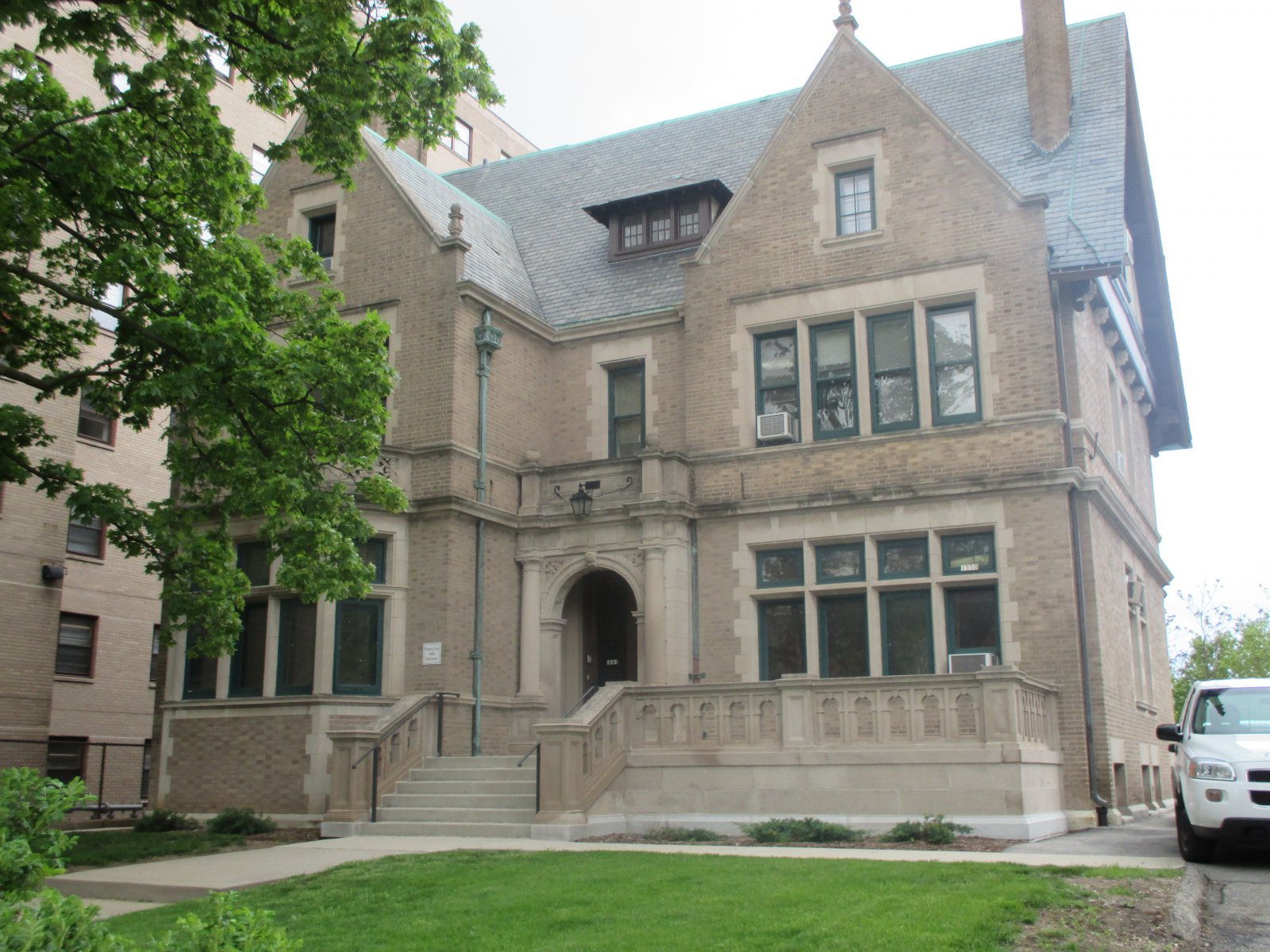 Goll Mansion