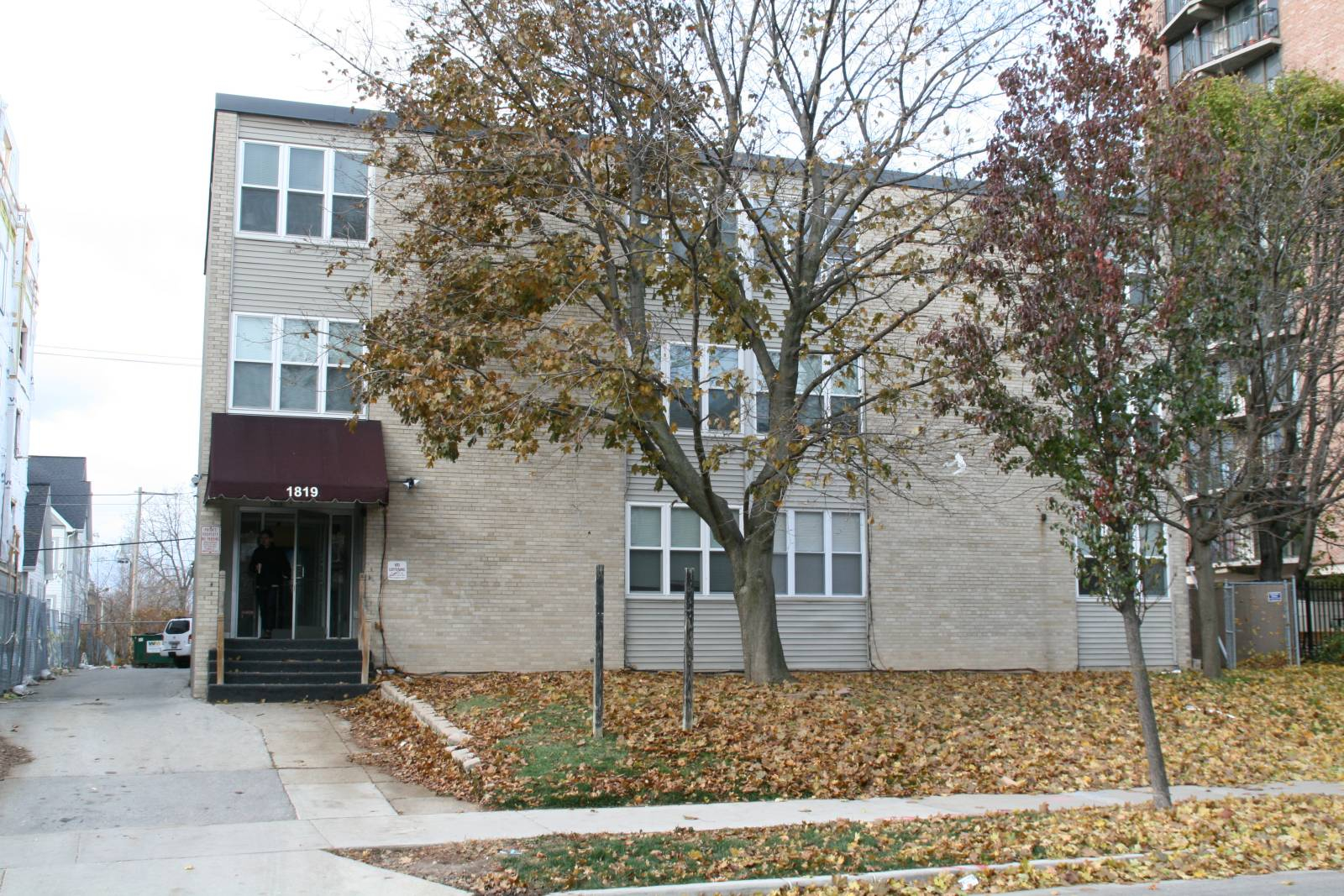 1819 N. Cambridge Ave.