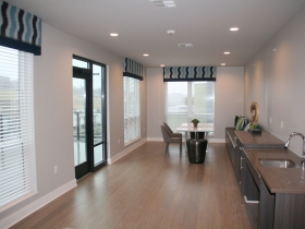 Rooftop Deck Party Room