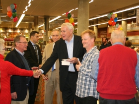 Tom Barrett Greets Visitors