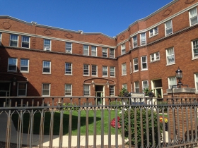 Summerfield Court, 1479-1495 N. Farwell Ave