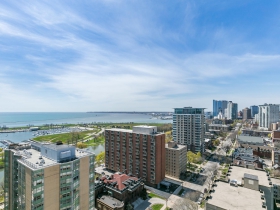 1633 N. Prospect Ave., Unit 7E