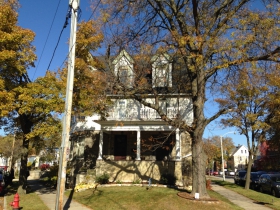 1900 N. Cambridge Ave.