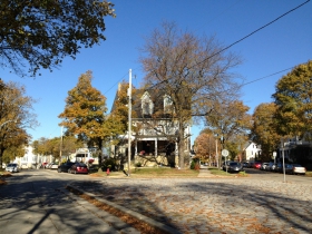 1900 N. Cambridge Ave.