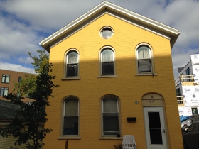 424 E. Lyon St.