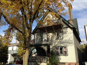 912 E. Lyon St.
