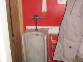 Walk-in urinal