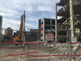 Deconstruction of 1840 N. Farwell Ave.