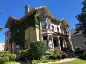 912 E. Pleasant St.