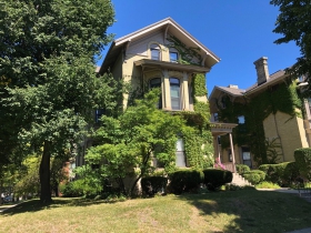 904 E. Pleasant St.