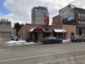 Maharaja, 1550 N. Farwell Ave.